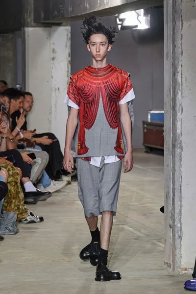 Look 28